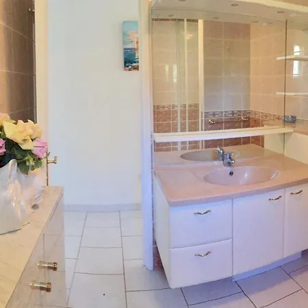 Maison Provencale, 5 Min De La Mer Сasa de vacaciones Ceyreste
